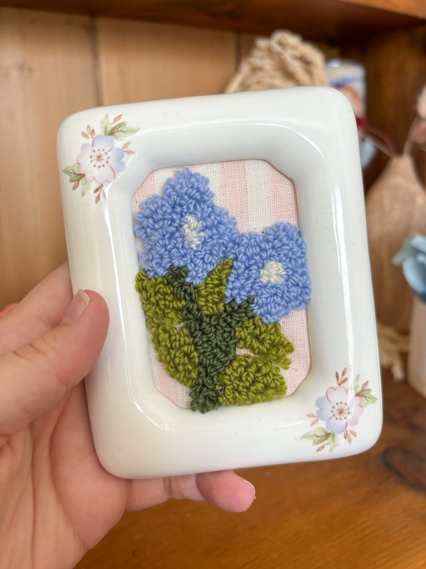 Forget me not in White Frame