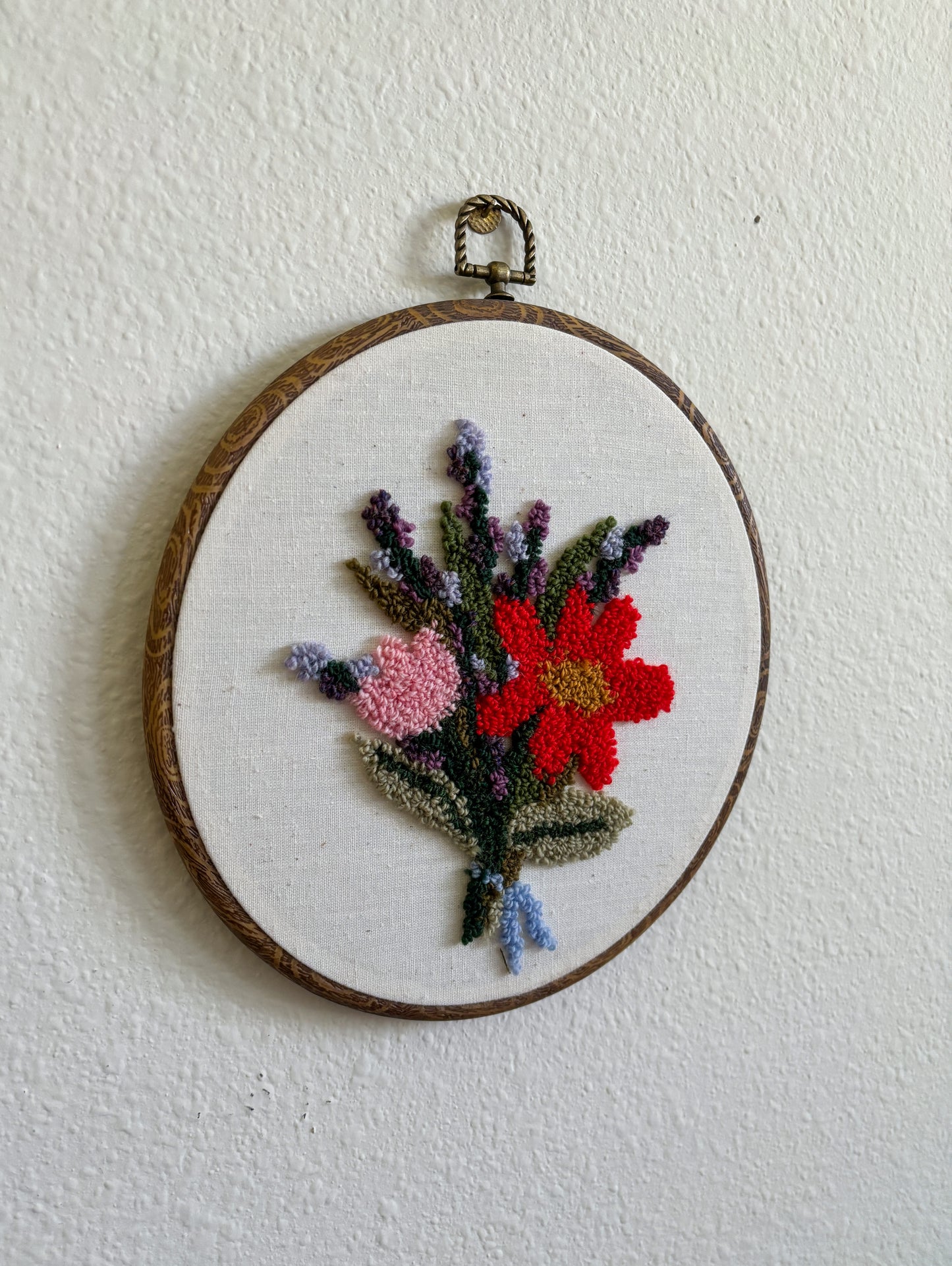 Cosmos Bouquet oon Cream