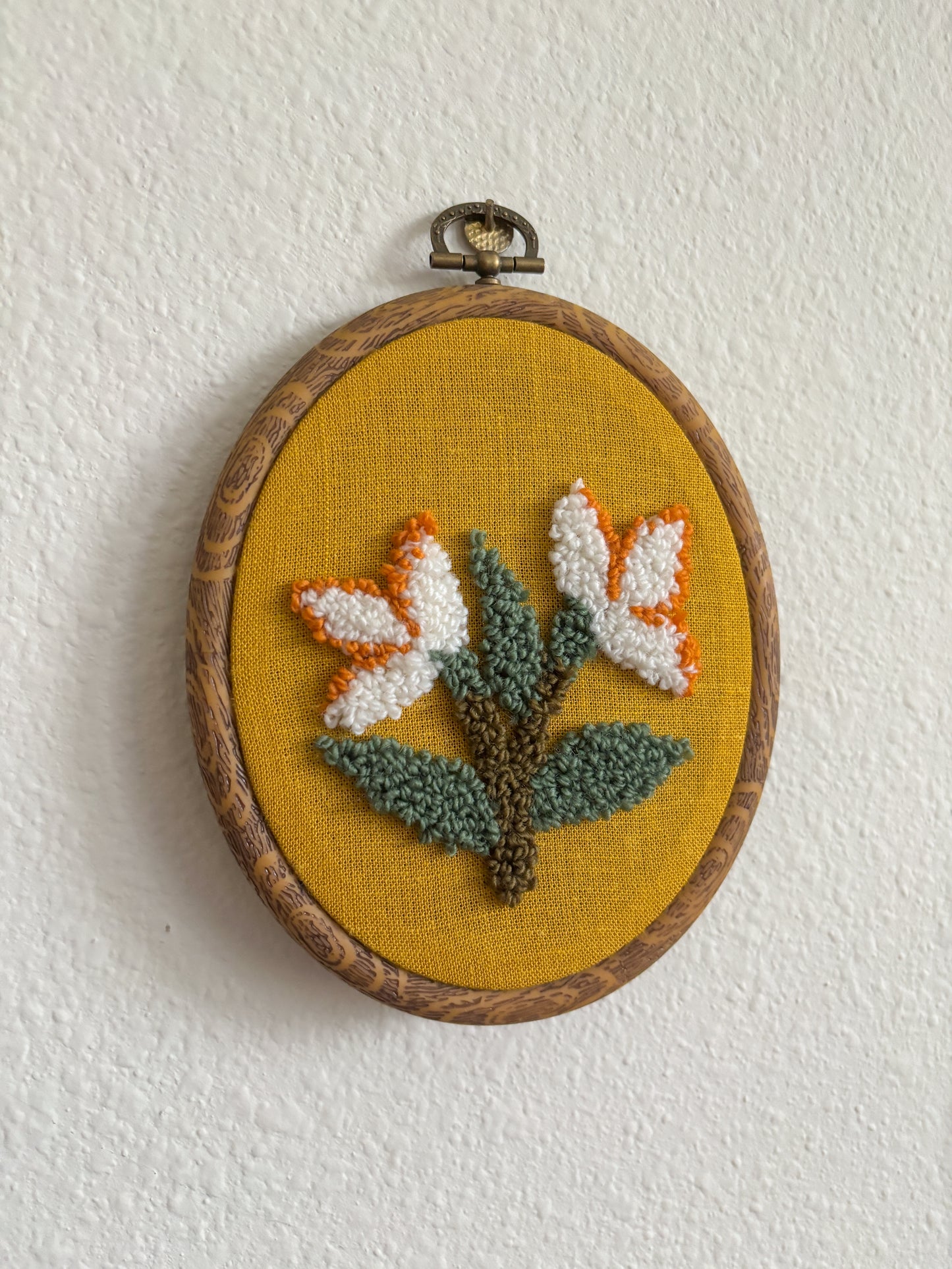 Sweet Peas on Yellow