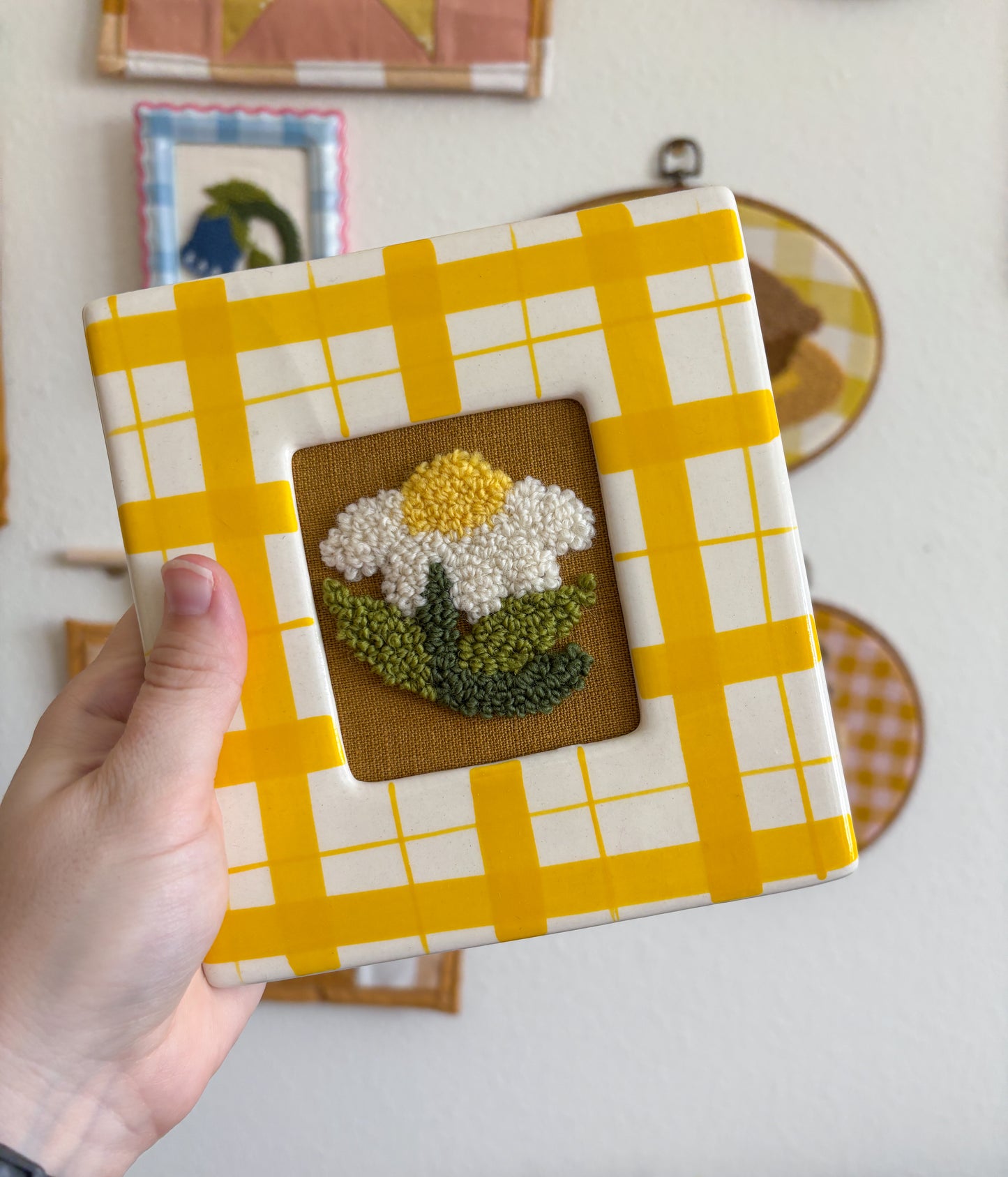 Daisy in Yellow Plaid Frame