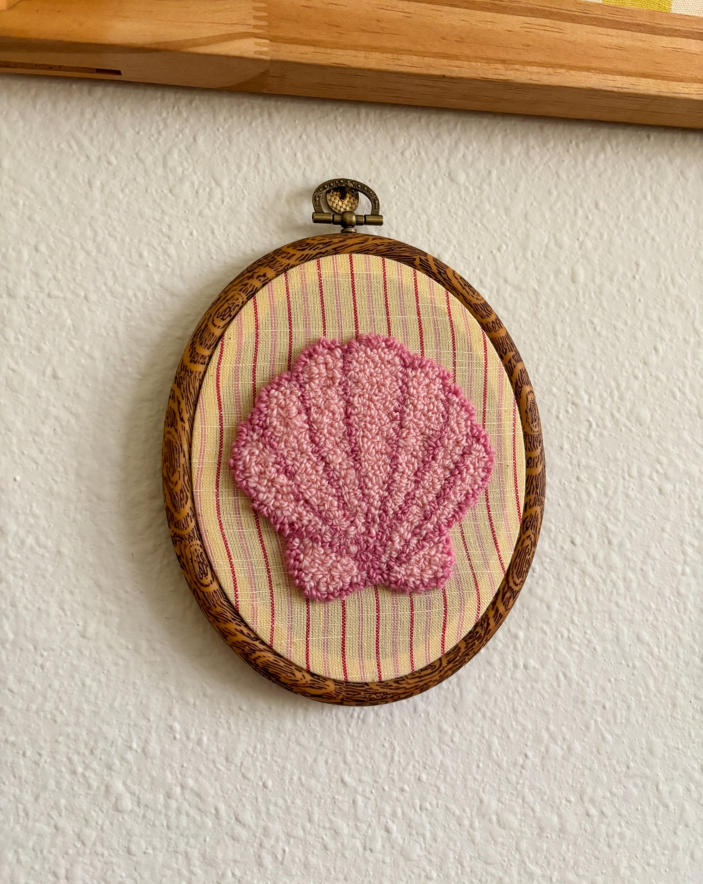 Pink Shell on Pink/Red Stripes