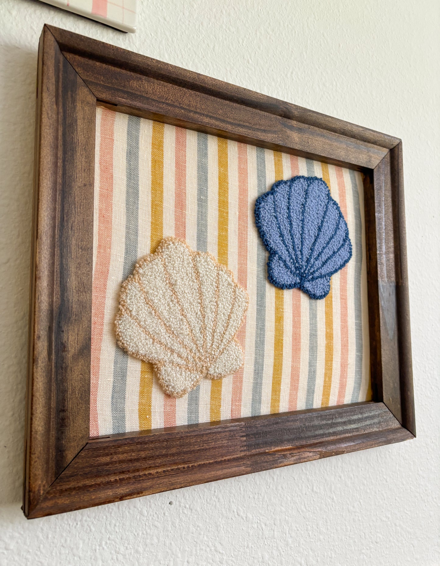 Seashells on Multi-Stripes