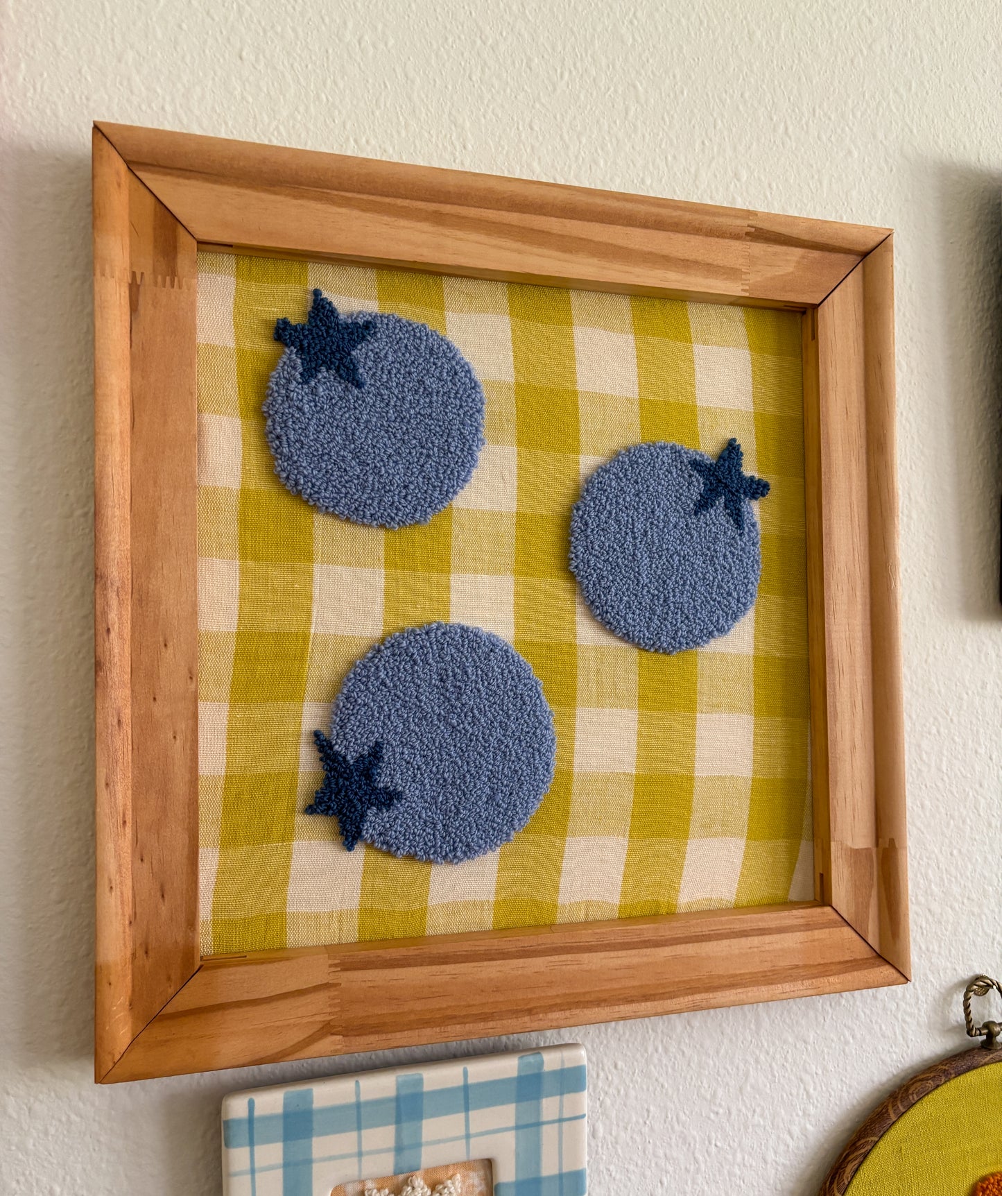 Blueberries on Yellow Plaid