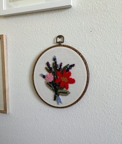 Cosmos Bouquet oon Cream